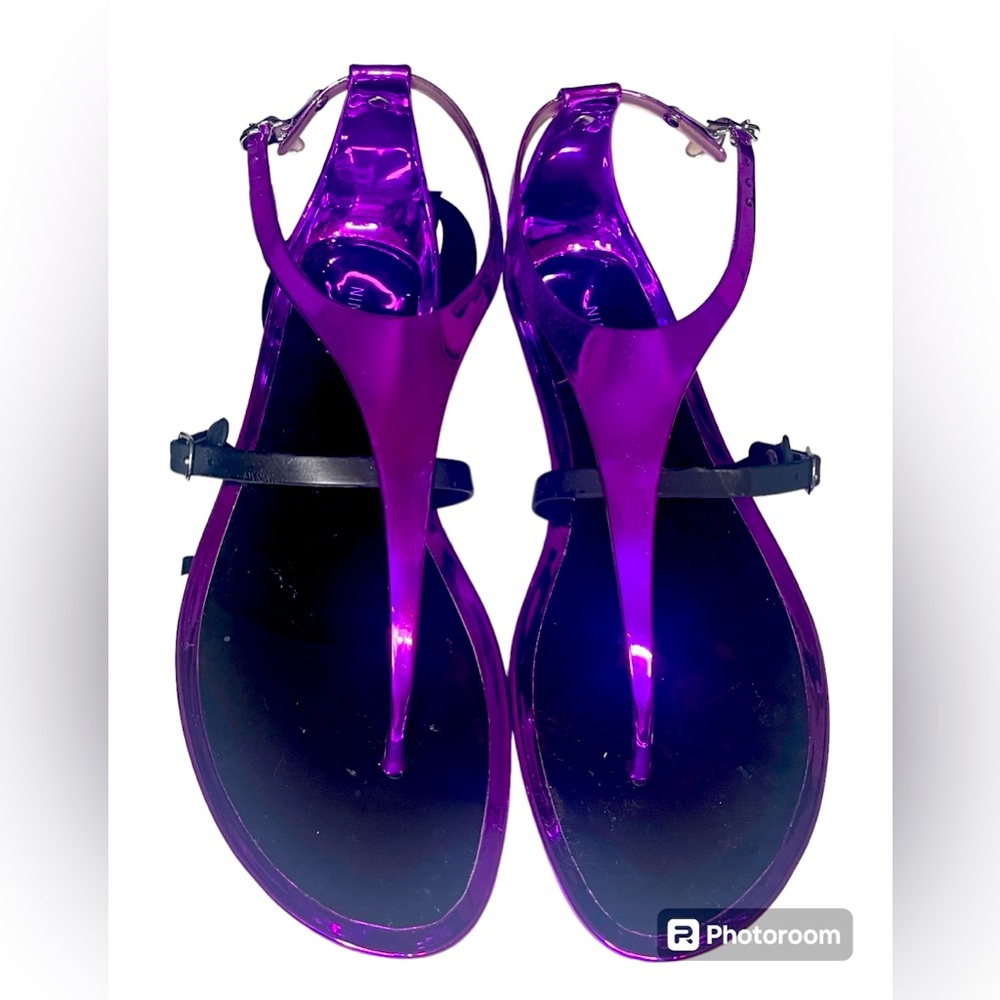 NINE WEST 💥NEW💥 sandals pink with black strap Size 9 great for a beach day!